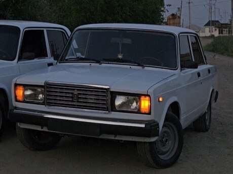 LADA (VAZ) 2107 2010