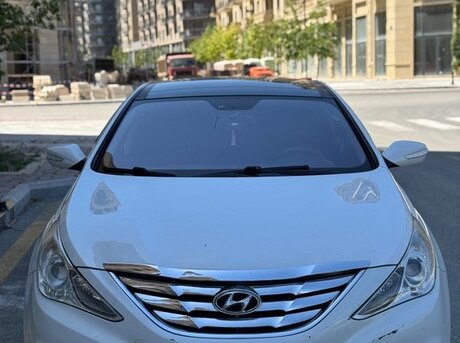 Hyundai Sonata 2010