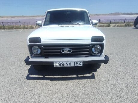 LADA (VAZ) Niva 2010