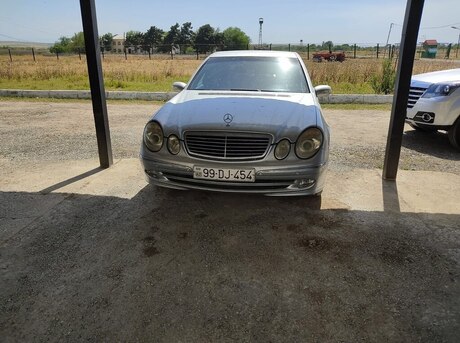 Mercedes E 240 2002