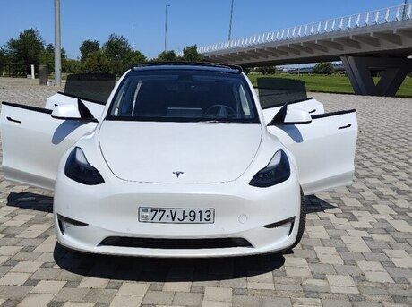 Tesla Model Y 2022
