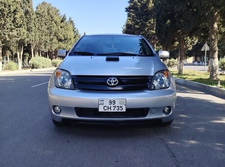 Toyota Yaris 2004