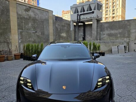 Porsche  2021