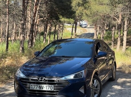 Hyundai Elantra 2019