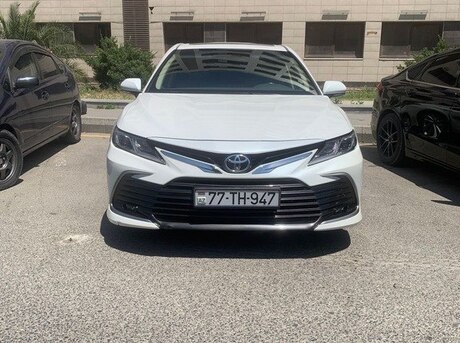 Toyota Camry 2021
