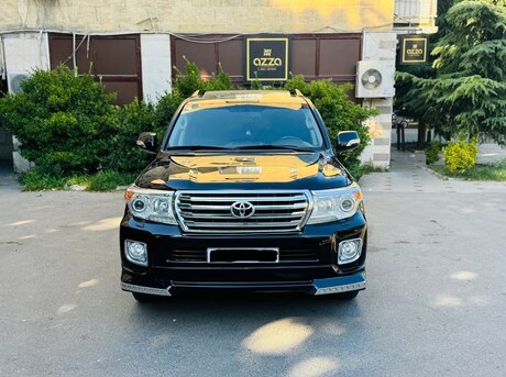 Toyota Land Cruiser 2013