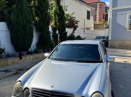 Mercedes E 270 2001