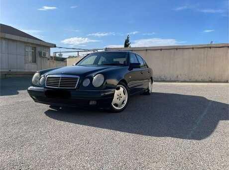 Mercedes E 240 1999