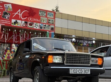 LADA (VAZ) 2107 2010