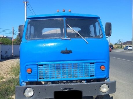 MAZ 5549