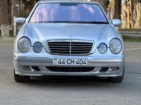 Mercedes E 240 2001