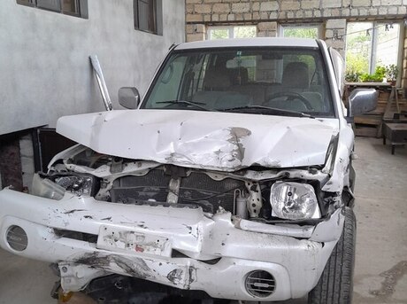 Mitsubishi Pajero io 2001