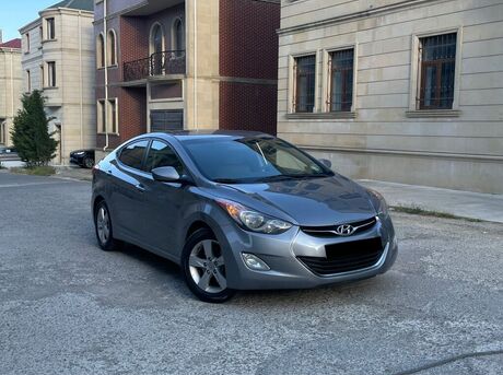 Hyundai Elantra 2012