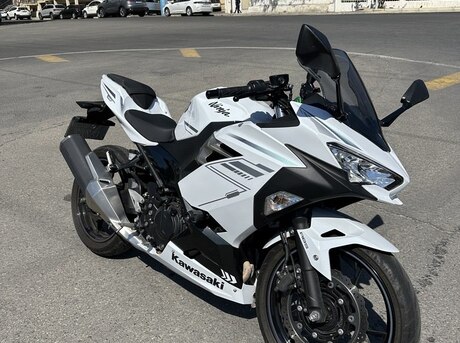 Kawasaki Ninja 400