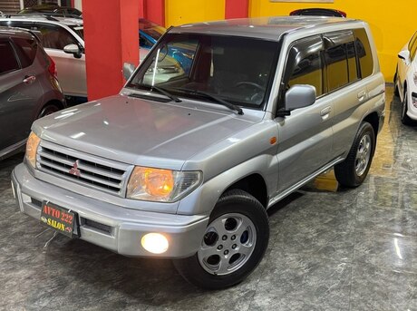 Mitsubishi Pajero io
