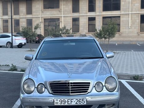Mercedes E 240 2001