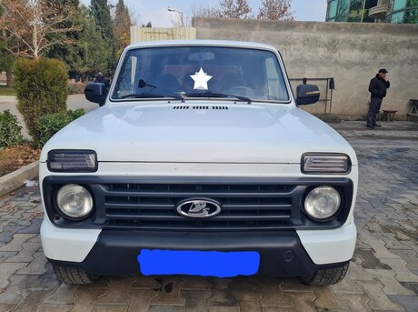 LADA (VAZ) Niva 2010
