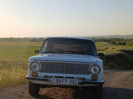 LADA (VAZ) 21011 1985
