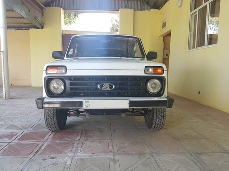 LADA (VAZ) Niva 2013