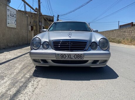 Mercedes E 220 d 2000