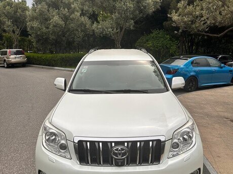 Toyota Land Cruiser Prado 2013