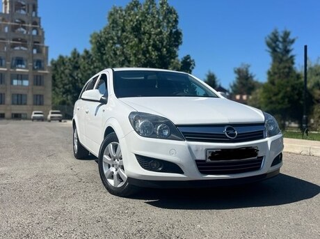 Opel Astra 2010