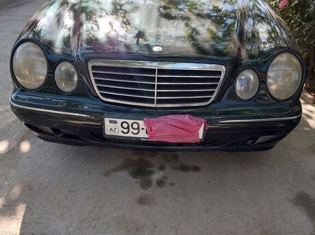 Mercedes E 220 2000