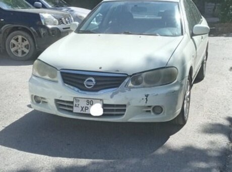 Nissan Sunny 2010