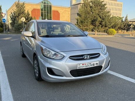 Hyundai Accent 2015