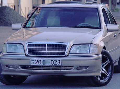 Mercedes C 230