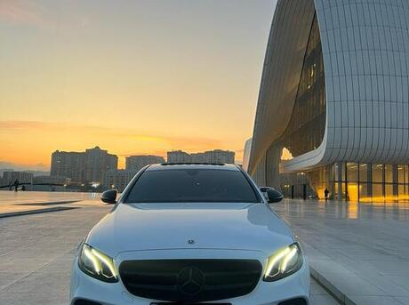 Mercedes E 300