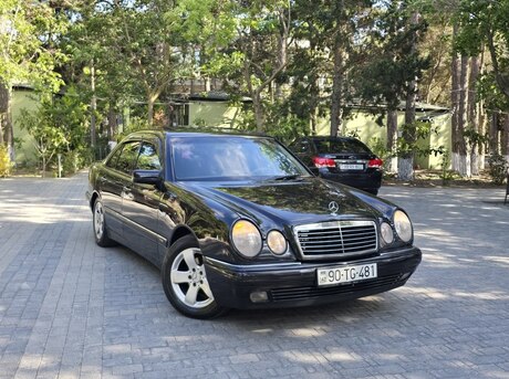 Mercedes E 240 1999
