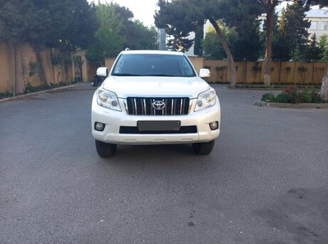 Toyota Land Cruiser Prado 2013