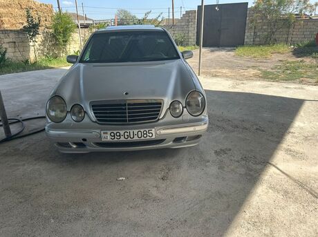Mercedes E 220 2000