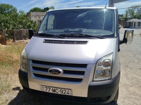 Ford Transit 2011