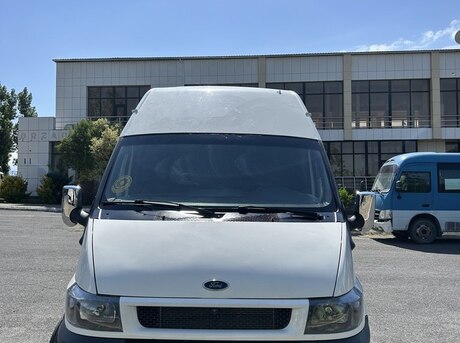 Ford Transit 2000