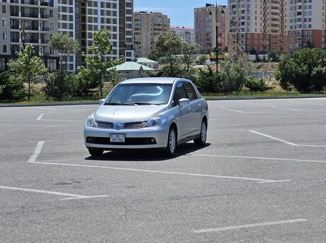 Nissan Tiida 2008