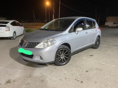 Nissan Tiida 2011