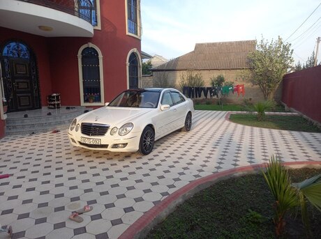 Mercedes E 270 2004