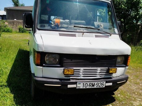 Mercedes 208 D 1993