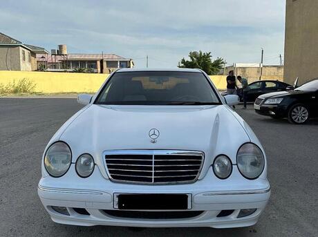 Mercedes E 270 2000