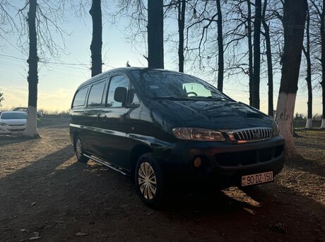 Hyundai H-1 2003