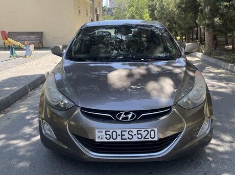 Hyundai Elantra 2012