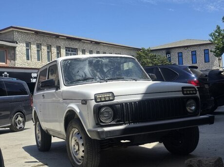 LADA (VAZ) Niva 2009