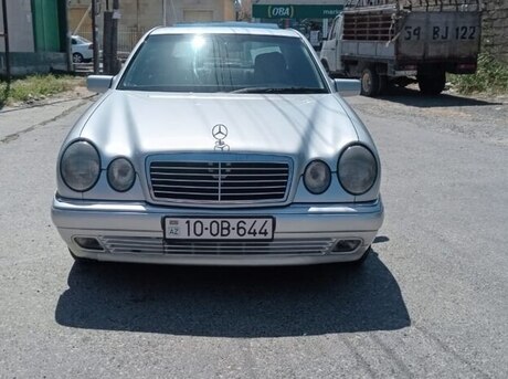 Mercedes E 240 1999