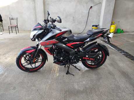 Bajaj Pulsar NS 200