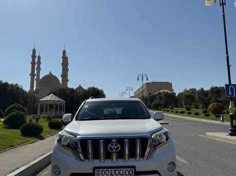 Toyota Land Cruiser Prado 2014