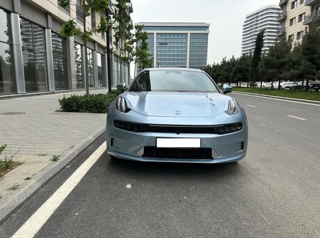 ZEEKR 001