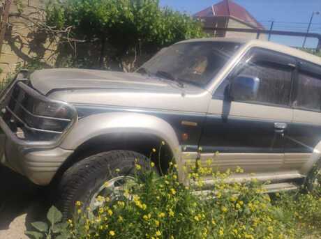 Mitsubishi Pajero 1993