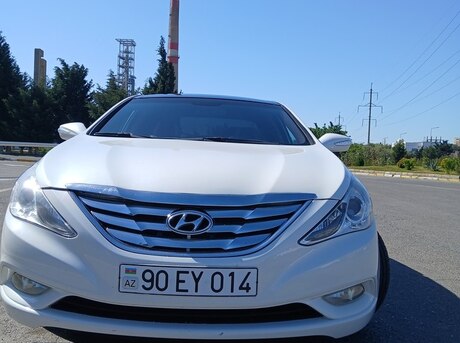 Hyundai Sonata 2010